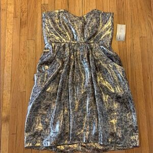 NWT Soshanna Metallic Strapless Dress Size 6